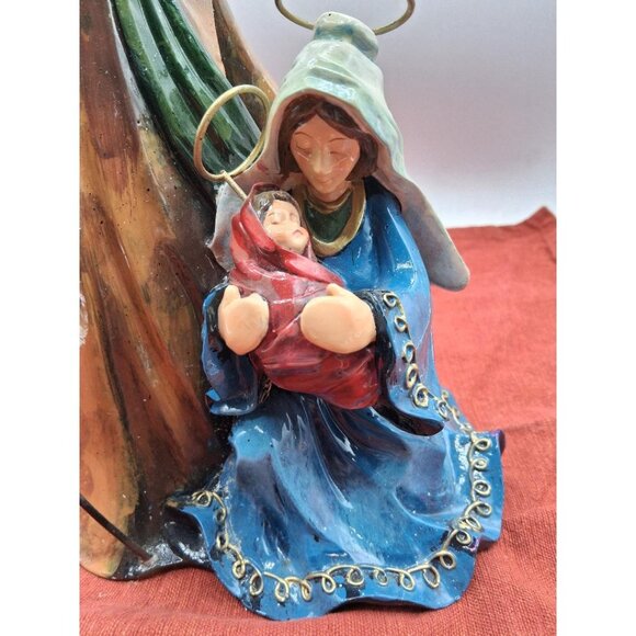 Hand-Painted Ceramic Nativity Scene Figurine Featuring Mary Joseph & Baby Jesus - Picture 2 of 6